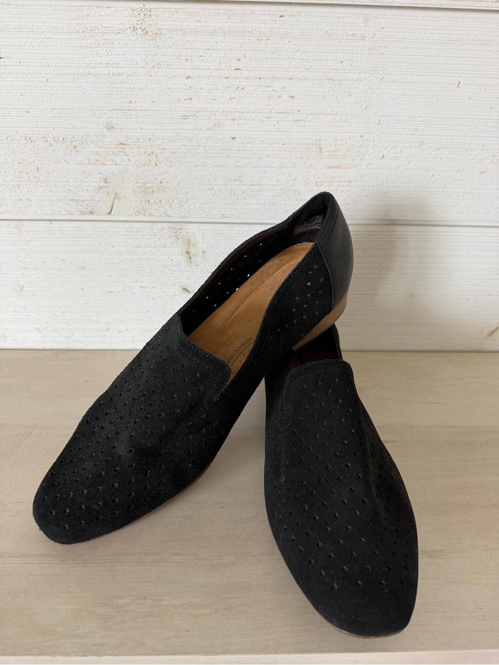 Clarks Juliet Hayes Suede Perforated Loafers Women’s Size 12W Black Casual Style